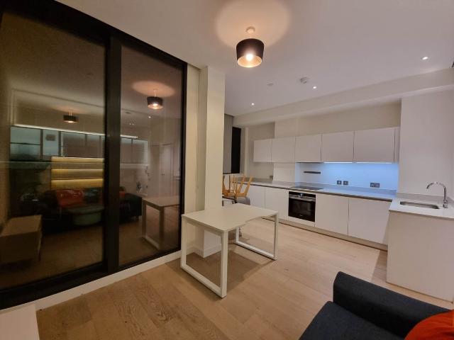 Highgate Hill, Archway N19, Studio to rent, £1,950 pcm | PrimeLocation