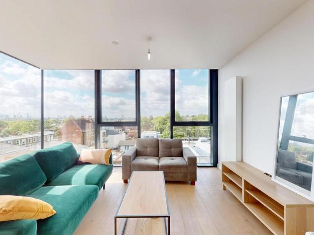 Highgate Hill 1 bed flat to rent £2,450 pcm £565 pw
