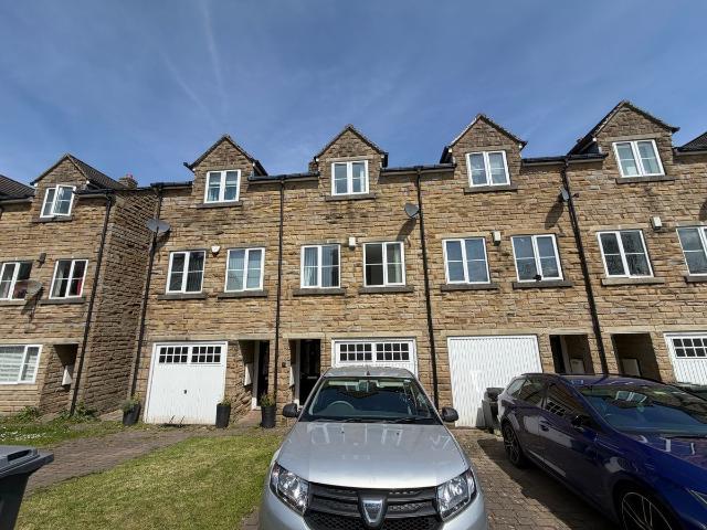 Highgate Mill Fold, Queensbury, Bradford BD13, 3 bed town house to rent, £1,100 pcm | PrimeLocation