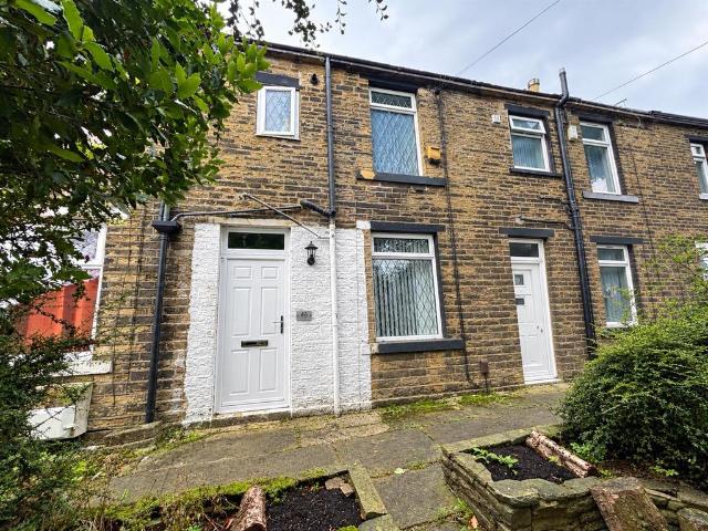 Highgate Road, Bradford BD13 2 bed terraced house to rent £680 pcm £157 pw