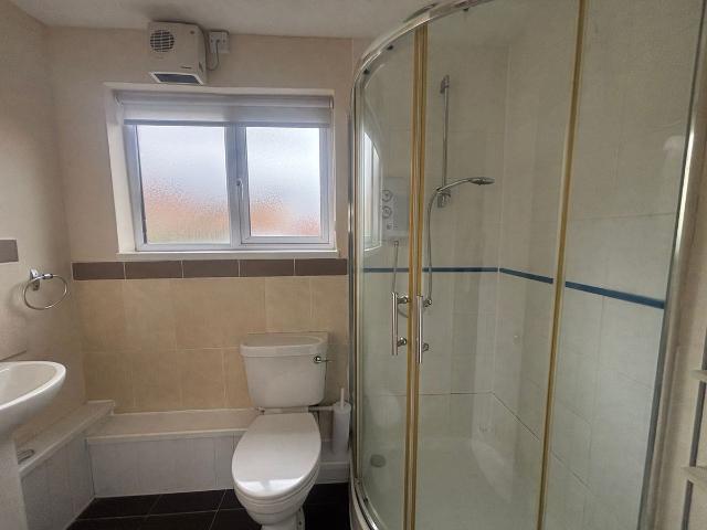 Highgrove Close, Calne SN11, 1 bed maisonette to rent, £850 pcm | PrimeLocation