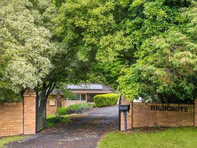 HIGHGROVE | A Private Acreage Lifestyle with Pool, Dam & Entertaining Area
