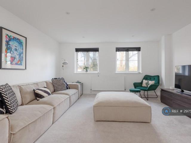 Highgrove Mews, Bournemouth, BH4 4 bed semi detached house to rent £2,600 pcm £600 pw