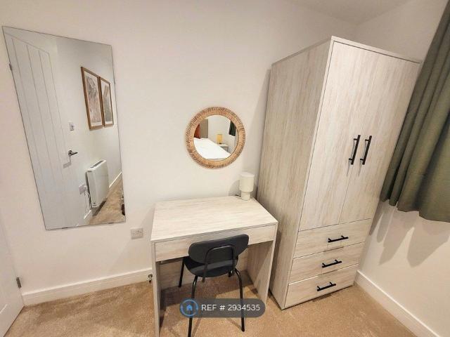 Highertown, Truro TR1, 1 bed flat to rent, £1,350 pcm | PrimeLocation