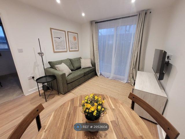 Highertown, Truro TR1, 1 bed flat to rent, £1,200 pcm | PrimeLocation