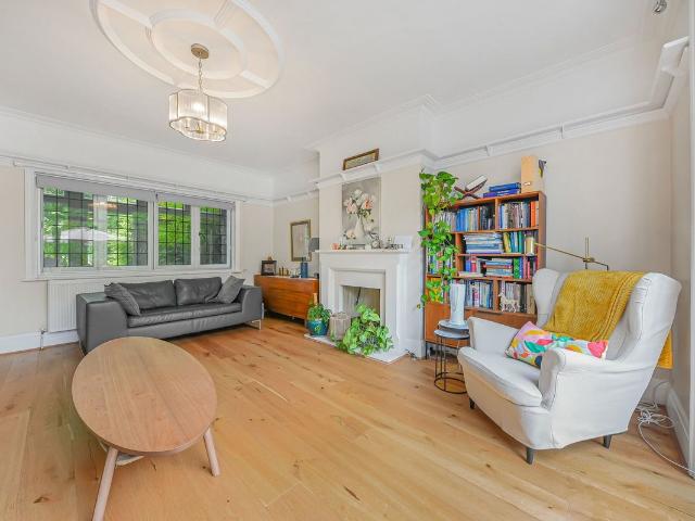 Higher Drive, Purley CR8, 6 bed detached house to rent, £3,600 pcm | PrimeLocation