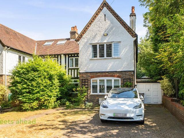 Higher Drive, Purley CR8, 6 bed detached house to rent, £3,800 pcm | PrimeLocation
