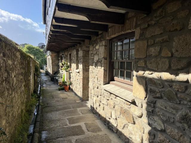 Higher Market Street, Penryn TR10 2 bed flat to rent £995 pcm £230 pw