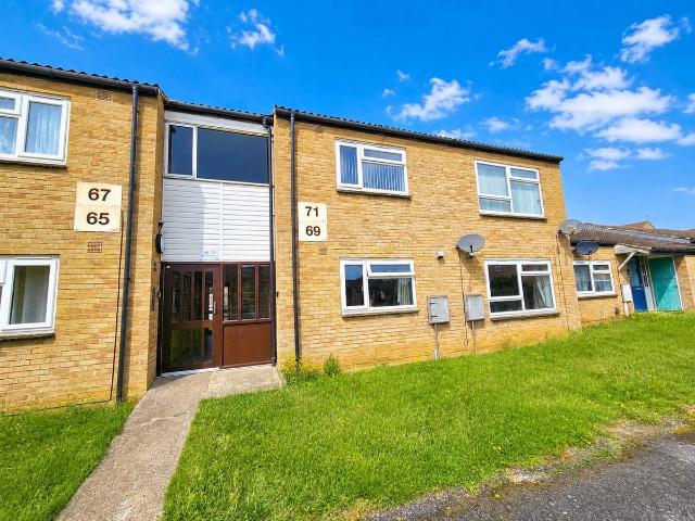 Highfield Crescent, Kettering NN15, 2 bed flat to rent, £900 pcm | PrimeLocation