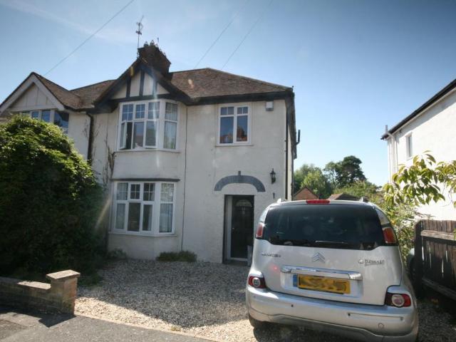 Highfield Avenue, Oxford, OX3 4 bed semi detached house to rent £2,850 pcm £658 pw