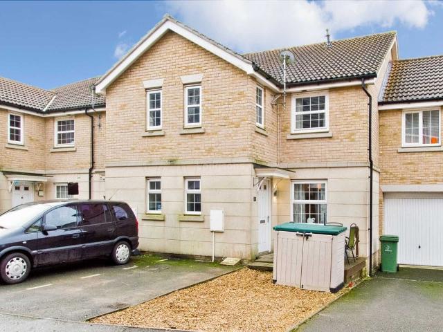 Highfield Avenue, Swaffham PE37, 2 bed terraced house to rent, £820 pcm | PrimeLocation