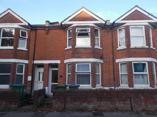 Highfield Lane, Southampton SO17, 4 bed terraced house to rent, £1,900 pcm | PrimeLocation