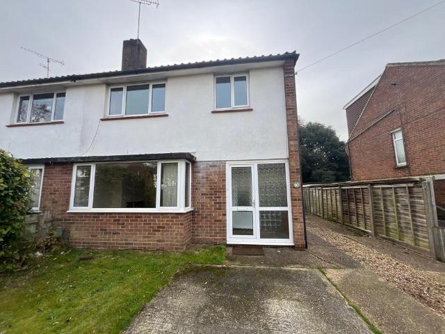 Highfield Road, Willesborough TN24 3 bed semi detached house to rent £1,350 pcm £312 pw