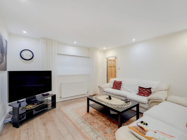 Highfield Road, Acton W3, 4 bed bungalow to rent, £3,500 pcm | PrimeLocation