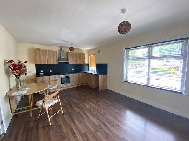 Highfield Road, Bradford, West Yorkshire BD2, 2 bed flat to rent, £595 pcm | PrimeLocation