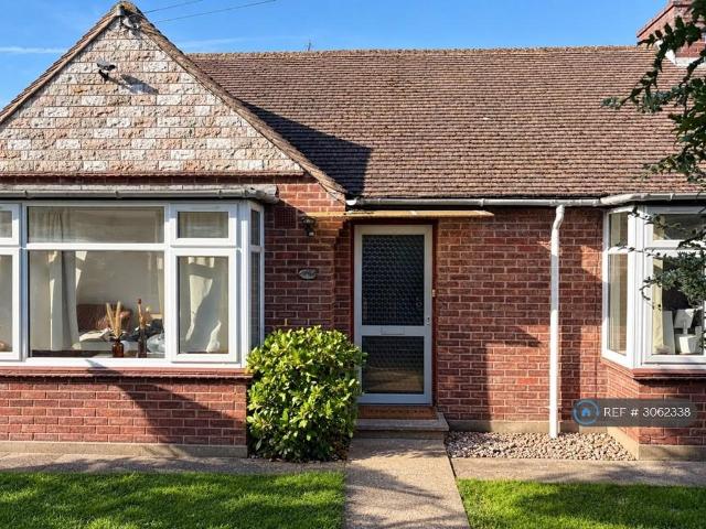 Highfield Road, Chelmsford, CM1 3 bed bungalow to rent £1,800 pcm £415 pw