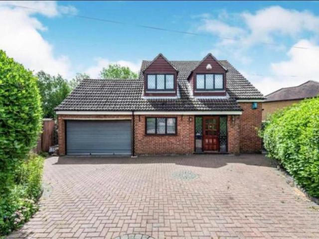 Highfield Road, Collier Row, London RM5, 4 bed detached house to rent, £2,747 pcm | PrimeLocation