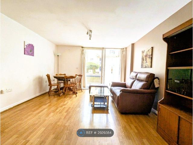 Highfield Road, Feltham TW13, 2 bed flat to rent, £1,875 pcm | PrimeLocation