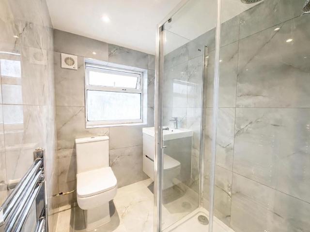 Highfield Road, London W3, 3 bed flat to rent, £2,400 pcm | PrimeLocation