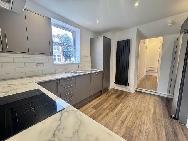 Highfield Road, Nottingham, NG2 1 bed apartment to rent £1,025 pcm £237 pw