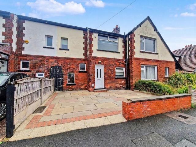 Highfield Road, Prestwich, M25 3 bed terraced house to rent £1,195 pcm £276 pw
