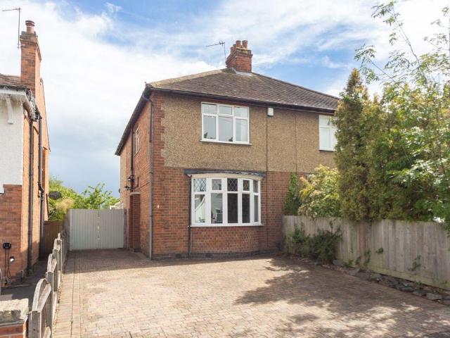 Highfields Drive, Loughborough LE11, 3 bed property to rent, £1,200 pcm | PrimeLocation