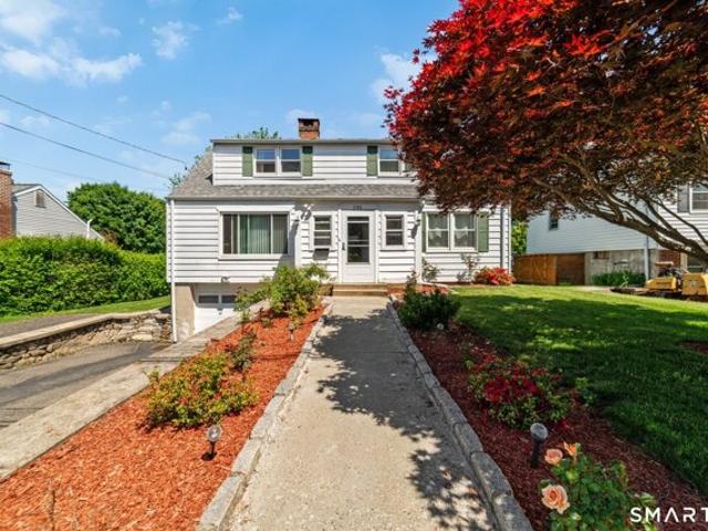 Highland Dr, Waterbury, Home For Sale