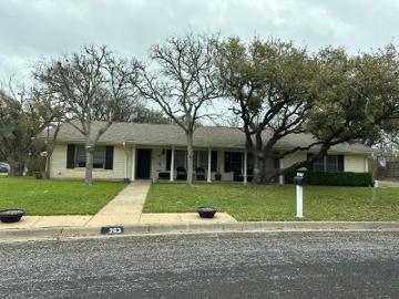 Highland Oaks Dr