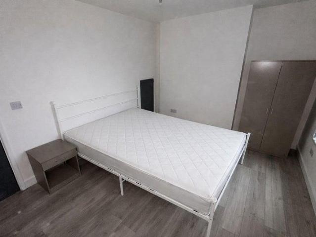 Highland Road, Dudley DY1 1 bed in a house share to rent £550 pcm £127 pw