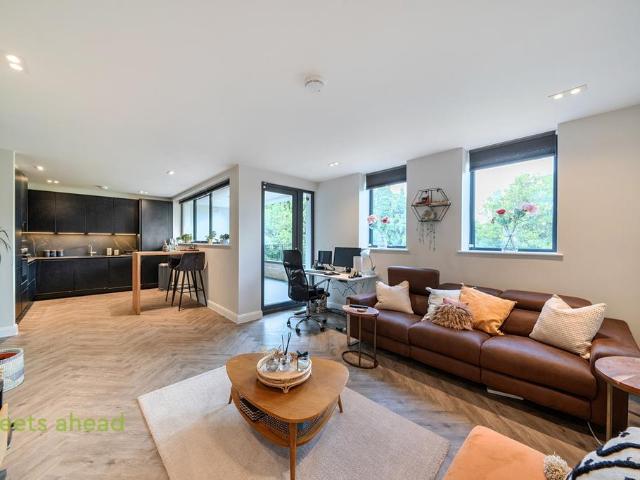 Highland Road, Purley, CR8 2 bed apartment to rent £2,000 pcm £462 pw