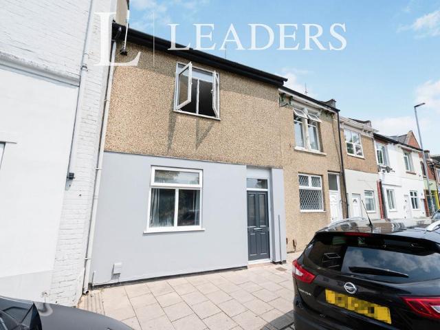 Highland Road, PO4 2 bed flat to rent £1,250 pcm £288 pw