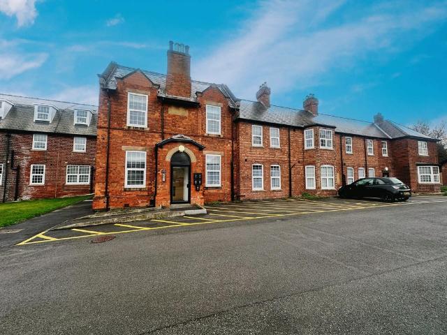 Highlanders Hill, Mansfield, NG18 1 bed flat to rent £775 pcm £179 pw