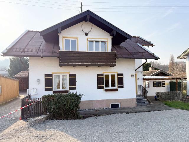Highlight für Handwerker! Sanierungsobjekt mit Potenzial in zentraler Lage von Prien am Chiemsee
