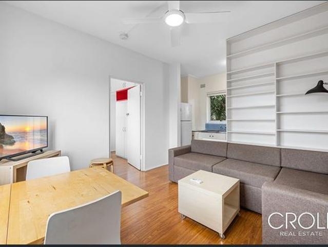 Fully Furnished Apartment In Convenient Location