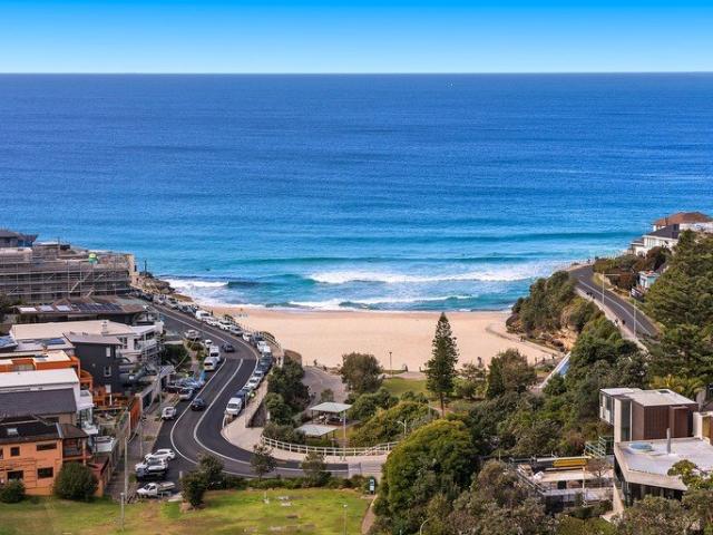 Highly desirable residence or exceptional Air Bnb short stay returns