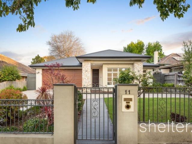 Highly Desirable Solway Pocket. Rare Single Level Excellence. Generous and Flexible Living Zones