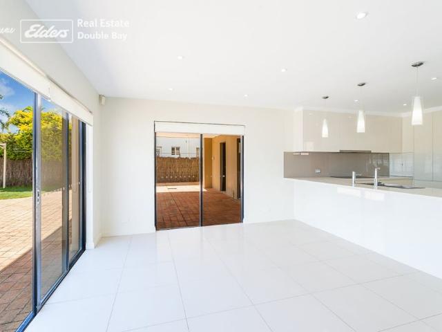 Highly Desirable Waterfront House for rent!