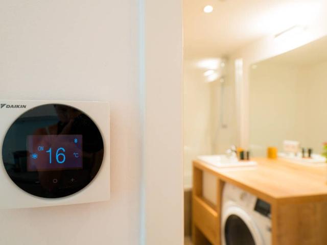 Highly modern studio with private balcony, elevator and relaxing bathtub, Vienna Amsterdam Apartments for Rent