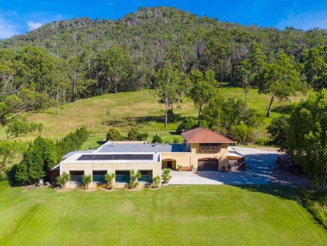Laurieton Retreat Built from the Earth & Designed for the Heart