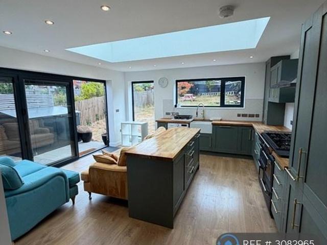 Highmore Gardens, Bristol, BS7 5 bed semi detached house to rent £3,425 pcm £790 pw