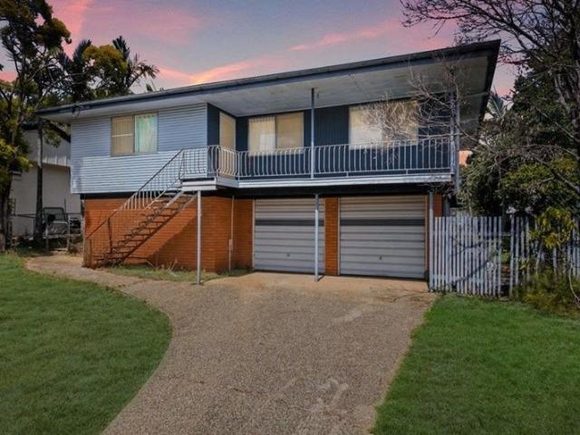 Highset Home Close to Everything!