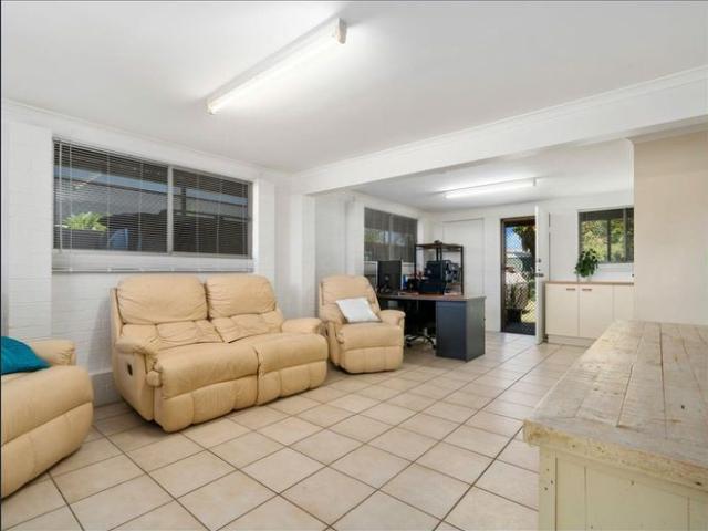 HIGHSET HOME IN BELLARA