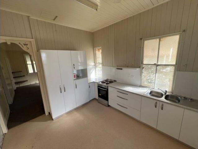 HIGHSET HOME IN GREAT LOCATION