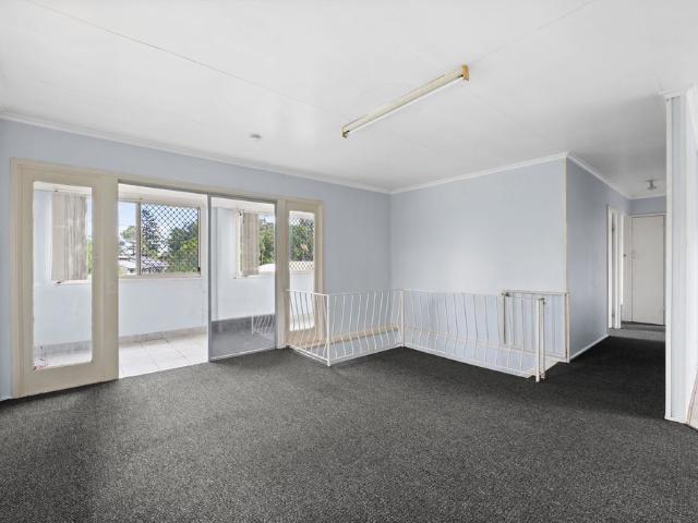 Highset home in Great Location With Pool