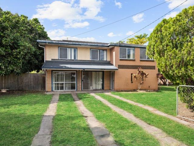 Highset home in Great Location With Pool
