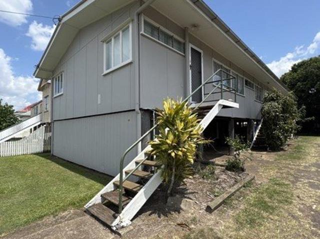 Highset Unit Close to Town