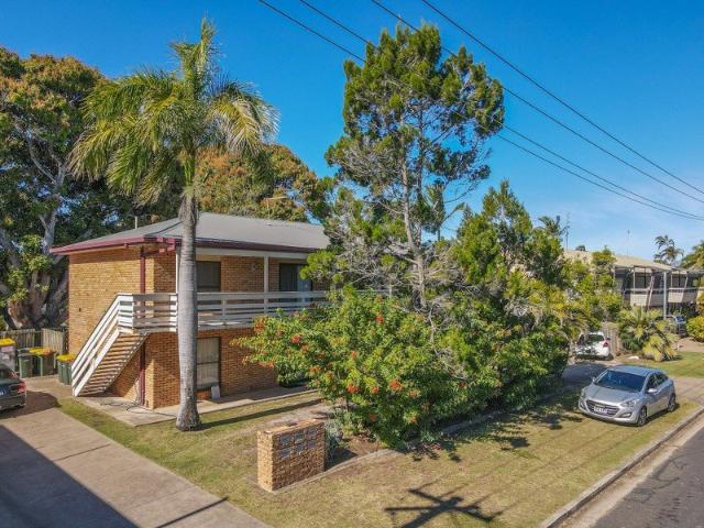 HIGHSET UNIT WITH SEAVIEWS