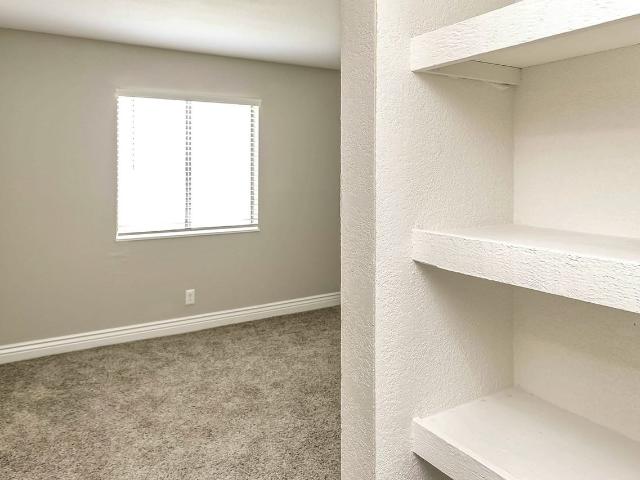 Highpoint 2 Bedroom Apartment for Rent at 10535 Ellison Plz, Omaha, NE 68134