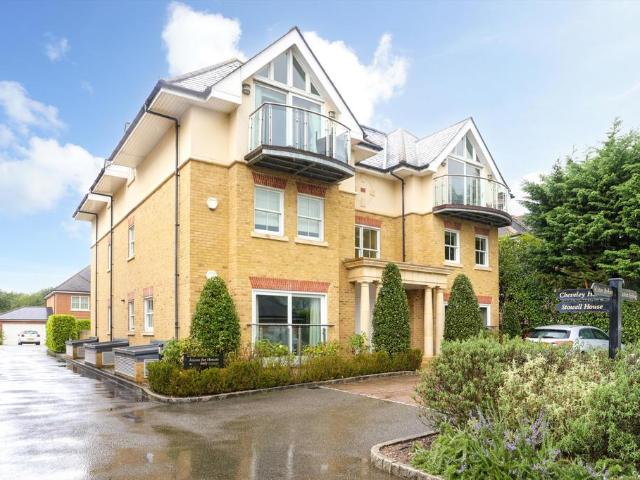 Highwood House, Wayneflete Place. 2 bed property to rent £3,750 pcm £865 pw