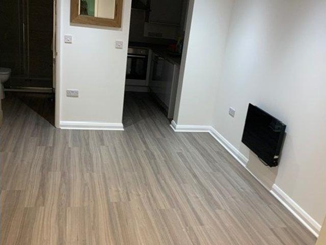 Highworth, Swindon SN6, 1 bed flat to rent, £775 pcm | PrimeLocation